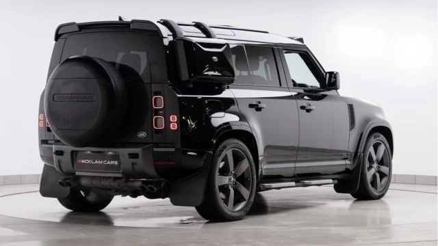 Land Rover Defender (72 Reg) 110 5.0 V8 Image 5