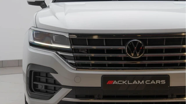 Volkswagen Touareg (23 Reg) 3.0TDI V6 R-Line Tech Image 8