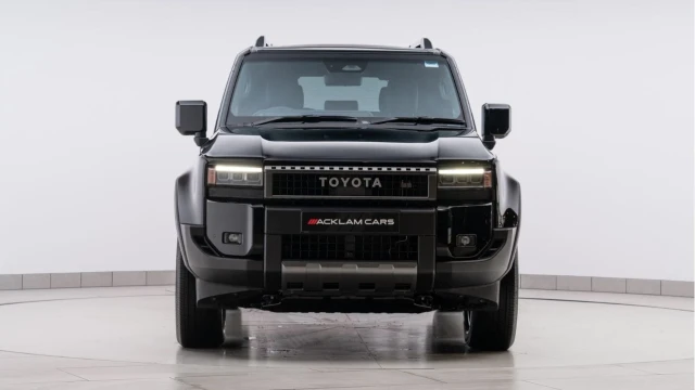 Toyota Land Cruiser (74 Reg) 2.8D Invincible (7 Seat) Image 6