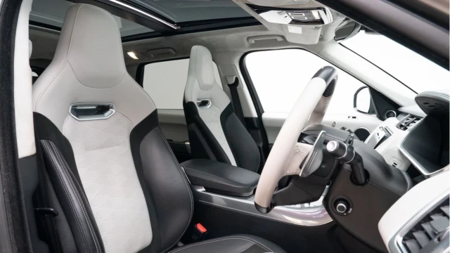 Land Rover Range Rover Sport (19 Reg) 5.0 V8 SVR Image 3