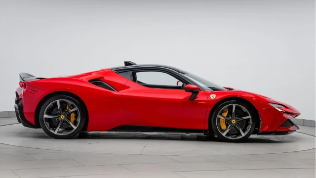 Ferrari SF90 (21 Reg) 4.0 V8 Stradale Assetto Fiorano Image 6