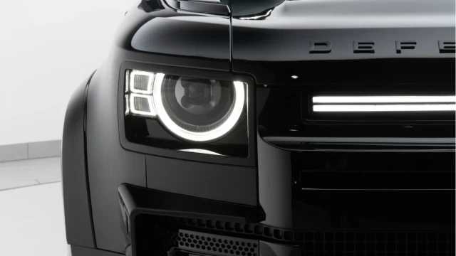 Land Rover Defender (25 Reg) 110 3.0 D250 S (Bespoke) Image 7