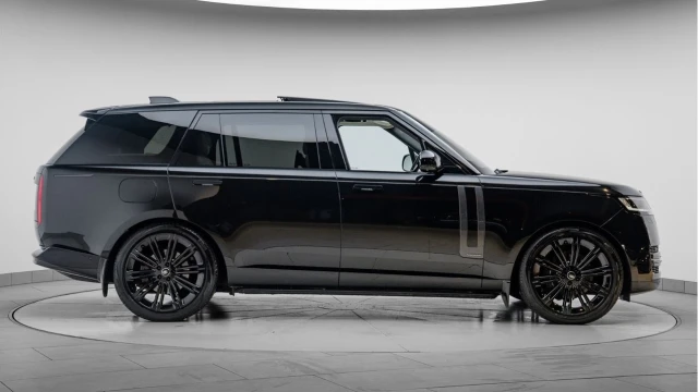 Land Rover Range Rover (74 Reg) 3.0 D350 Autobiography LWB (7 Seat) Image 8