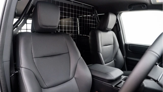 Toyota Land Cruiser (75 Reg) 2.8D Commercial (+VAT) Image 3