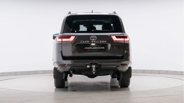 Toyota Land Cruiser (74 Reg) 300 3.3D V6 VX (7 Seat) Image 6