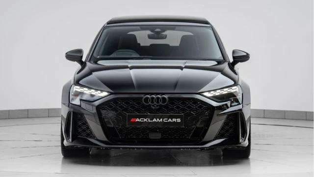 Audi RS3 (25 Reg) 2.5TFSI Carbon Black Quattro Sportback Image 4