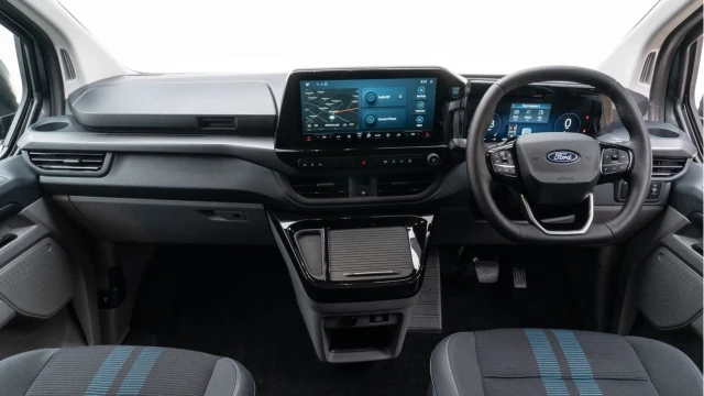 Ford Transit Custom (25 Reg) 320 2.0 Ecoblue Sport LWB AWD (5 Seat) (+VAT) Image 2