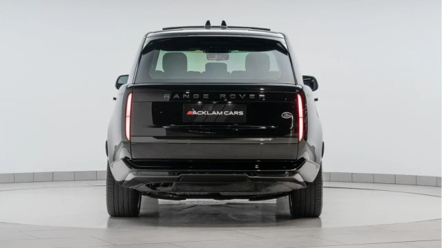 Land Rover Range Rover (72 Reg) 3.0 D350 HSE (Shadow Pack) Image 5