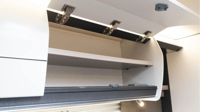 Swift Kon-Tiki 874 (75 Reg) 2.2D Auto (6 Berth) (New Model) (VAT Q) Image 7