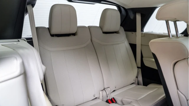 Land Rover Range Rover (74 Reg) 4.4 V8 P530 Autobiography LWB 7 Seat (URBAN) (VAT Q) Image 4