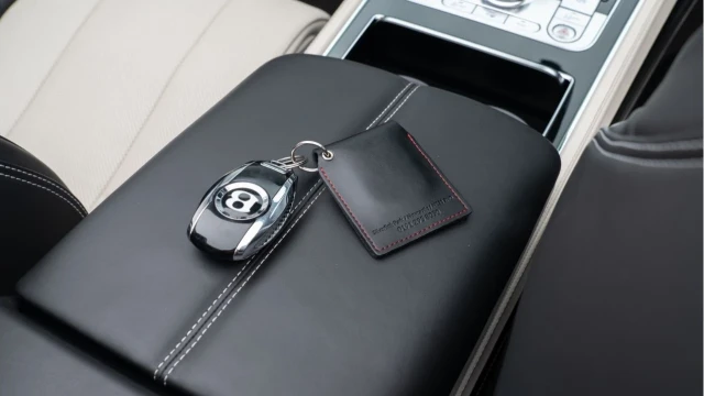 Bentley Continental (21 Reg) GT 4.0 V8 Convertible (Mulliner) Image 8