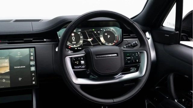 Land Rover Range Rover (24 Reg) 3.0 D300 SE (Facelift) Image 4