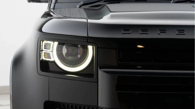 Land Rover Defender (23 Reg) 90 3.0 D250 HSE (Bespoke) Image 7