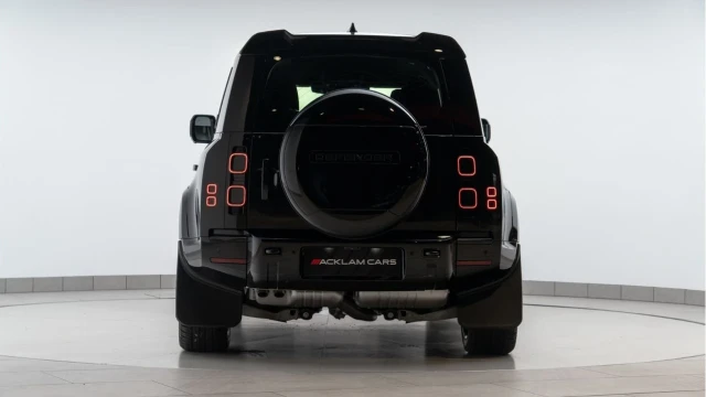 Land Rover Defender (74 Reg) 110 3.0 D300 X-Dynamic SE (Bespoke) Image 5