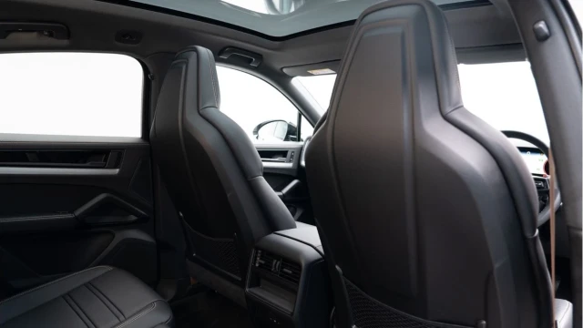 Porsche Cayenne (74 Reg) 3.0 V6 Coupe (VAT Q) Image 8