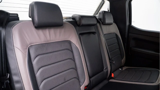 Volkswagen Amarok (23 Reg) 3.0TDI V6 Style 4Motion (+VAT) Image 4