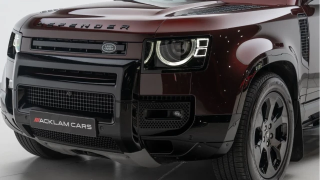 Land Rover Defender (24 Reg) 130 3.0 D300 X-Dynamic HSE (8 Seat) Image 8
