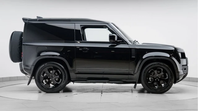 Land Rover Defender (75 Reg) 90 3.0 D250 S Hard Top Commercial (3 Seat) (+VAT) Image 5