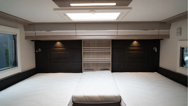 Coachman Travel Master 565 (74 Reg) 2.0D Auto (4 Berth) Image 5