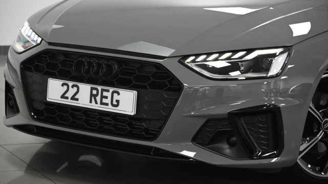 Audi A4 (22 Reg) 2.0 35TFSI S-Line Black Edition Image 4