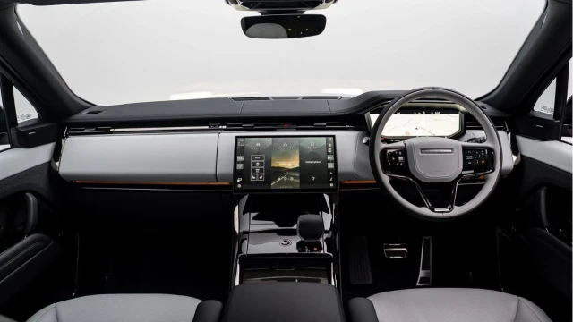 Land Rover Range Rover Sport (75 Reg) 3.0 Edition Image 2