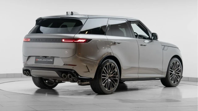 Land Rover Range Rover Sport (74 Reg) 4.4 V8 P635 SV Edition One (VAT Q) Image 6