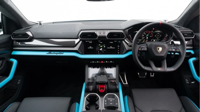 Lamborghini Urus (25 Reg) 4.0 V8 SE Hybrid Image 2