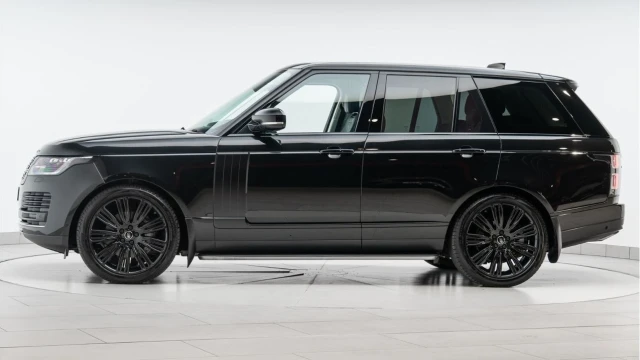 Land Rover Range Rover (21 Reg) 3.0SDV6 Vogue Image 4