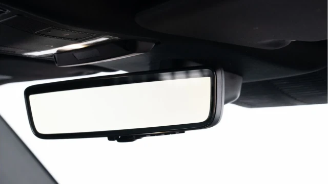 Land Rover Defender (23 Reg) 110 D300 X-Dynamic HSE Hard Top Commercial (+VAT) Image 7