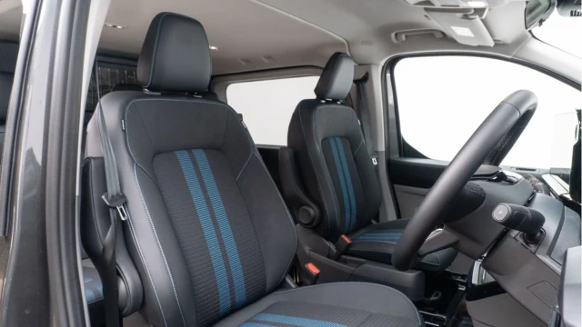 Ford Transit Custom (25 Reg) 320 2.0 Ecoblue Sport LWB AWD (5 Seat) (+VAT) Image 3