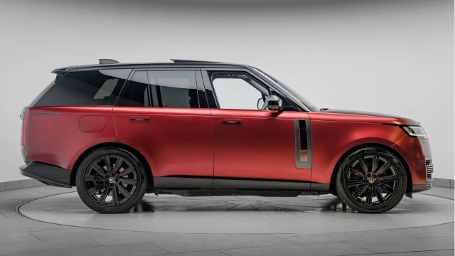 Land Rover Range Rover (72 Reg) 3.0 P510e SV Hybrid Image 6