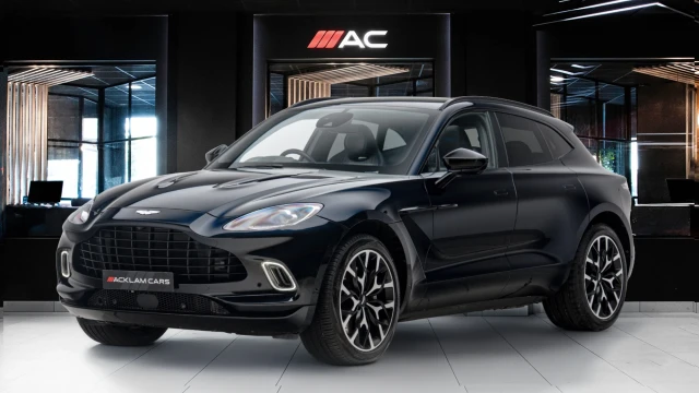 Aston Martin DBX Image 1