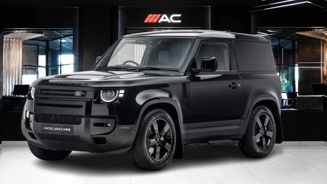 Land Rover Defender Image 1