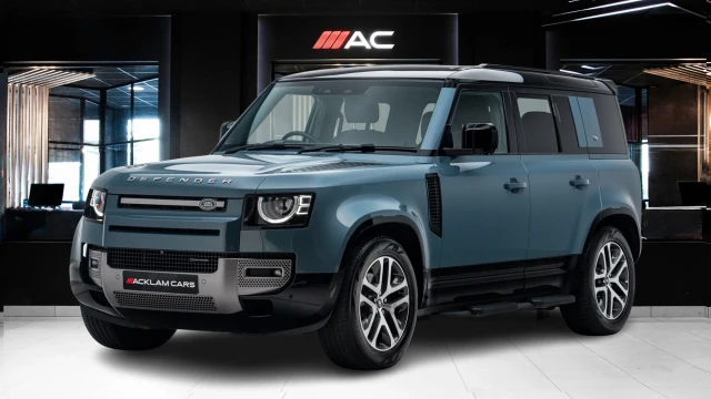 Land Rover Defender Image 1