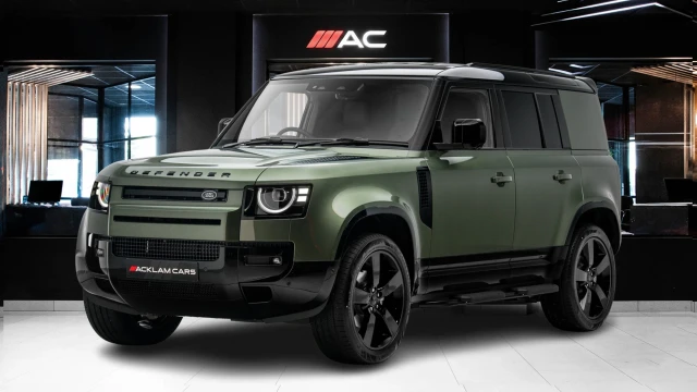 Land Rover Defender Image 1