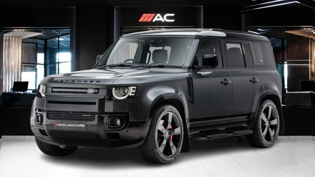 Land Rover Defender Image 1