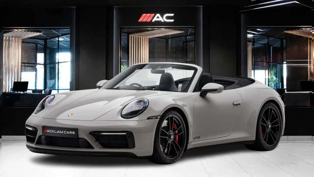 Porsche 911 Image 1