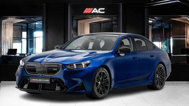 BMW M5 Image 1