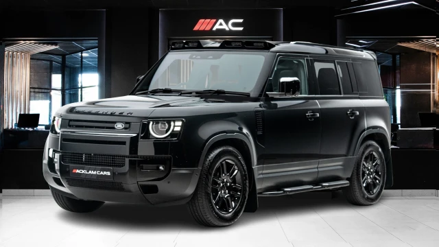 Land Rover Defender Image 1