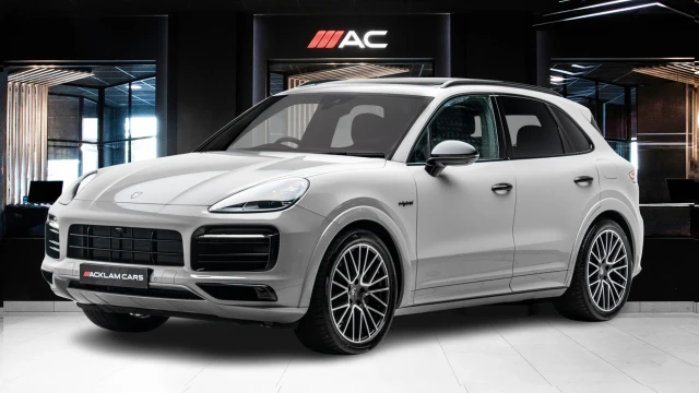 Porsche Cayenne Image 1