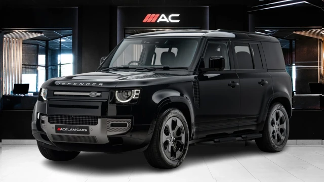 Land Rover Defender Image 1