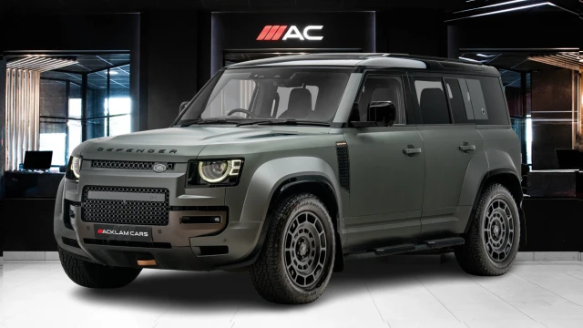 Land Rover Defender Image 1