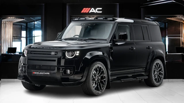 Land Rover Defender Image 1