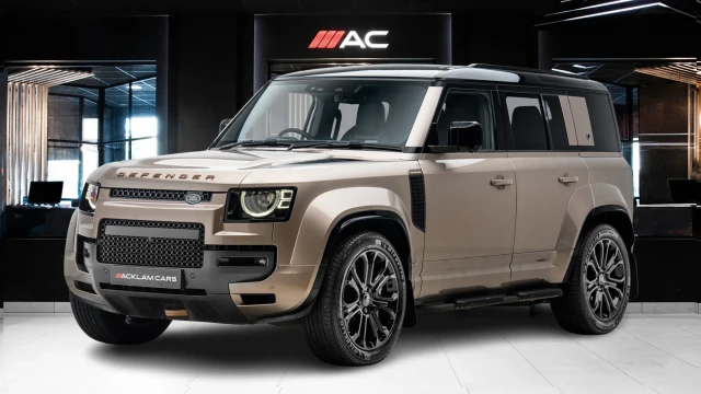 Land Rover Defender Image 1