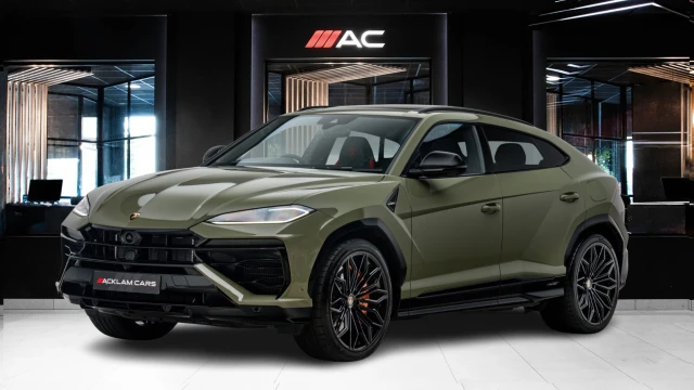 Lamborghini Urus Image 1
