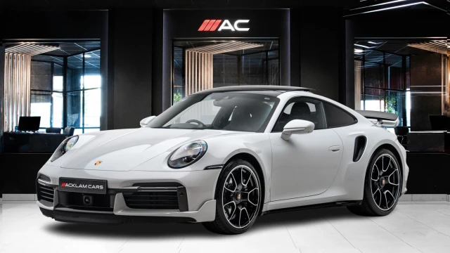 Porsche 911 Image 1