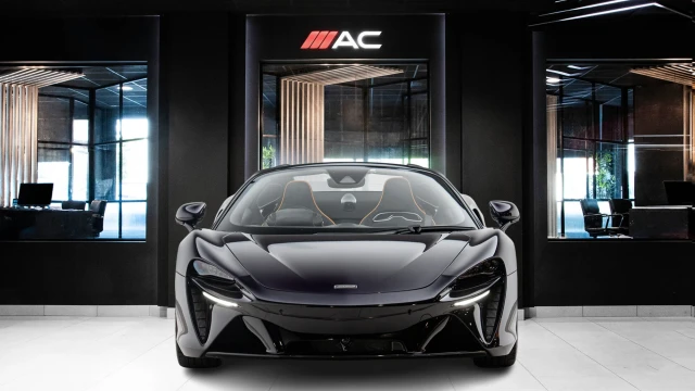 McLaren Artura Image 8