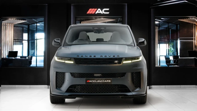Land Rover Range Rover Sport Image 2