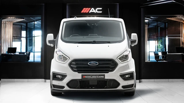 Ford Transit Custom Image 2