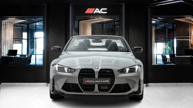 BMW M4 Image 2